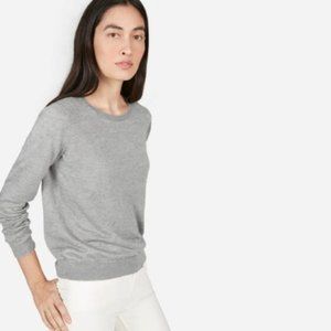 Everlane grey linen sweater--size small